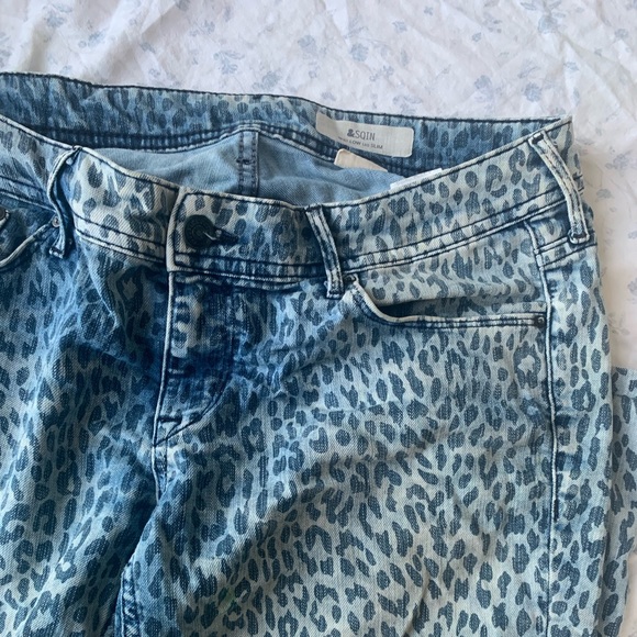 H&M &SQIN Blue Jeans with Leopard Cheetah Print Denim - Size Medium - Picture 3 of 5